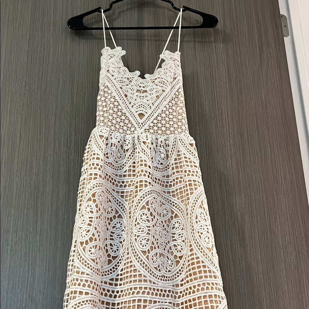 Elegant White Lace Dress